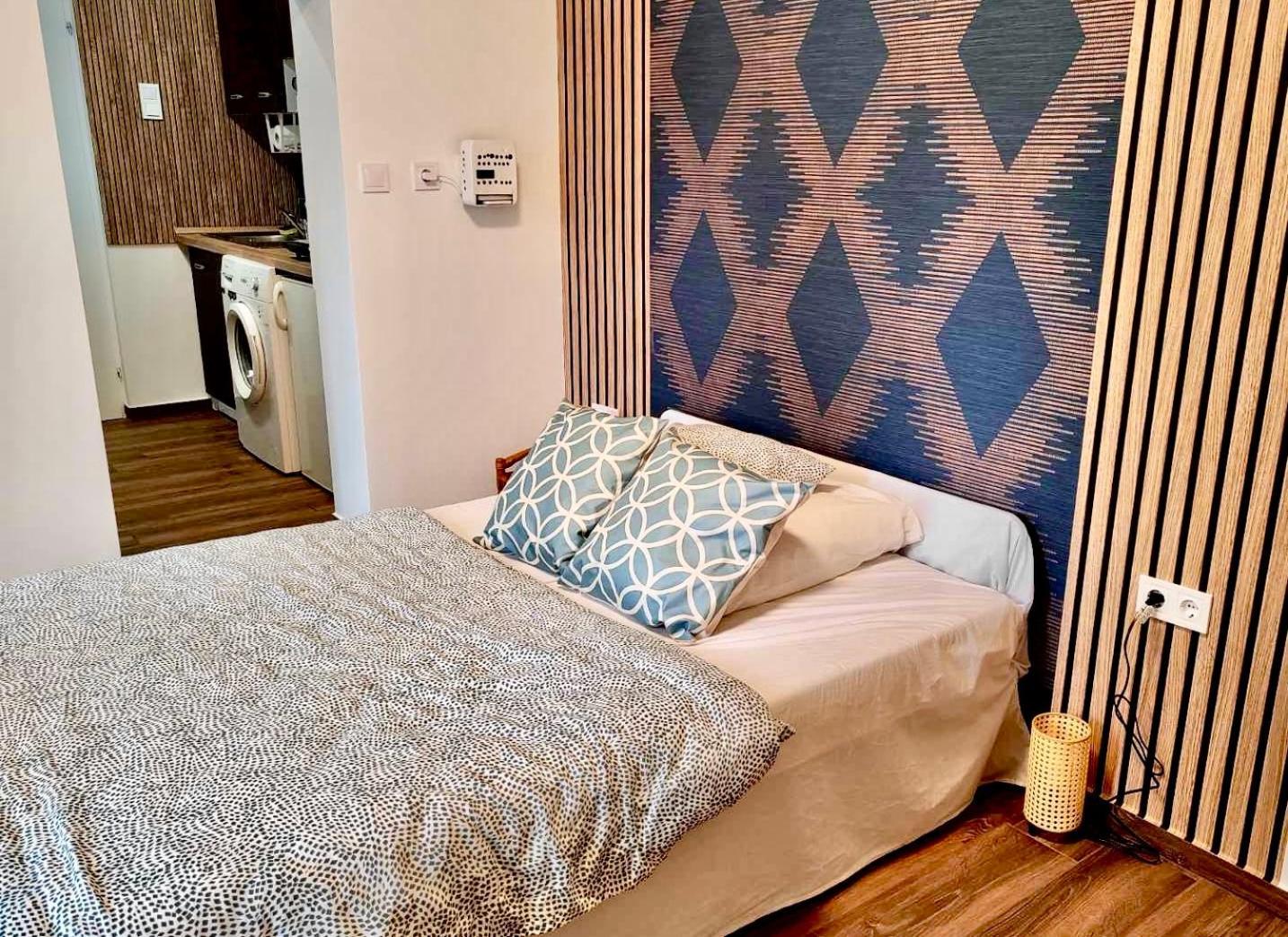 2 Rooms Retro Guesthouse In A Silent Garden ベセス エクステリア 写真
